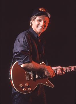 Ron Dante New Press Photo (guitar)